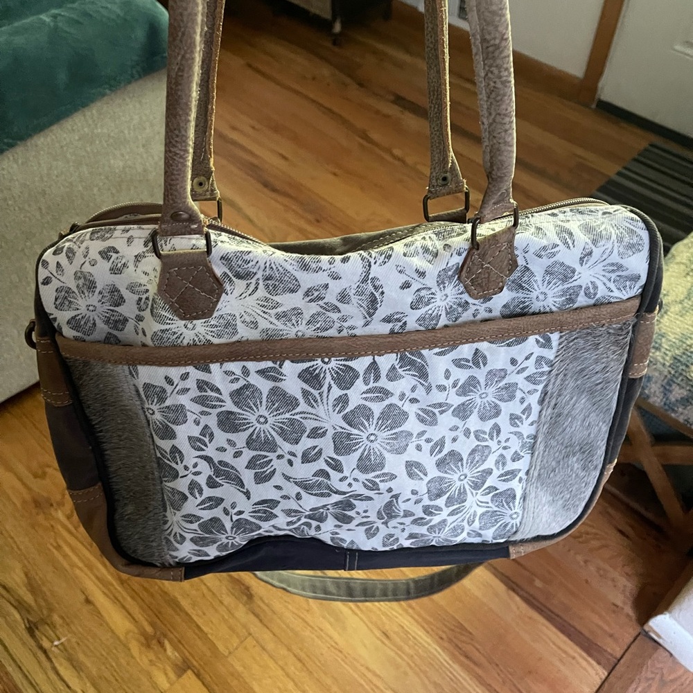 Myra Bag